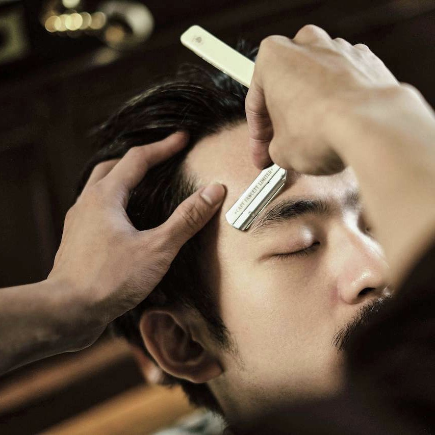 男士剪髮 含洗髮、修眉Cut & Shampoo& Eyebrow threaing
